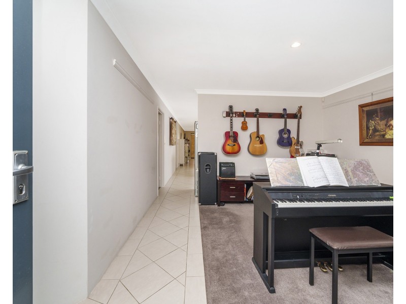 6 Oban Way, Ellenbrook WA 6069