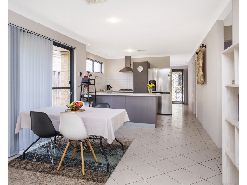 6 Oban Way, Ellenbrook WA 6069