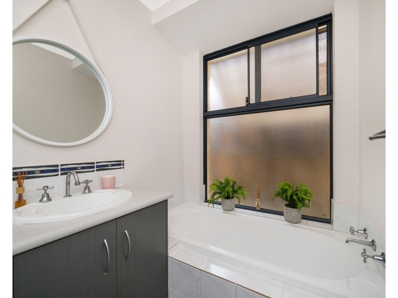 6 Oban Way, Ellenbrook WA 6069
