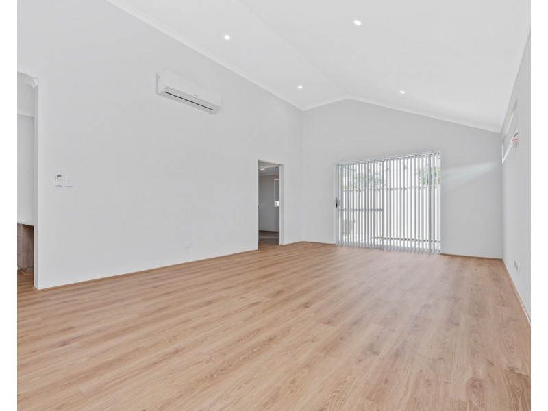 38 Bushlark Turn, Erskine WA 6210