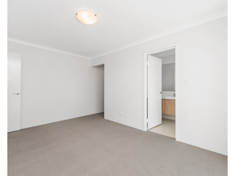 38 Bushlark Turn, Erskine WA 6210