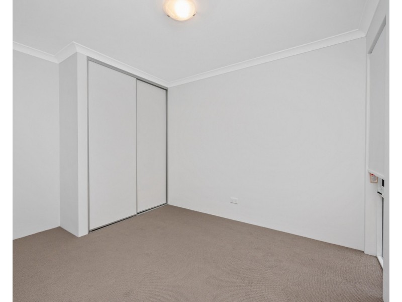 38 Bushlark Turn, Erskine WA 6210