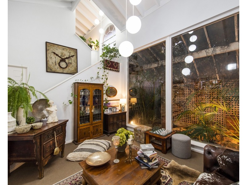 33 Hill Street, Halls Head WA 6210