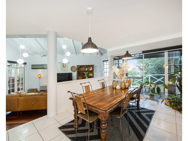 33 Hill Street, Halls Head WA 6210