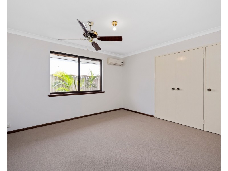 2/4 Columbia Close, Halls Head WA 6210