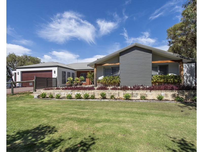 42 Thomasfield Place, Ravenswood WA 6208