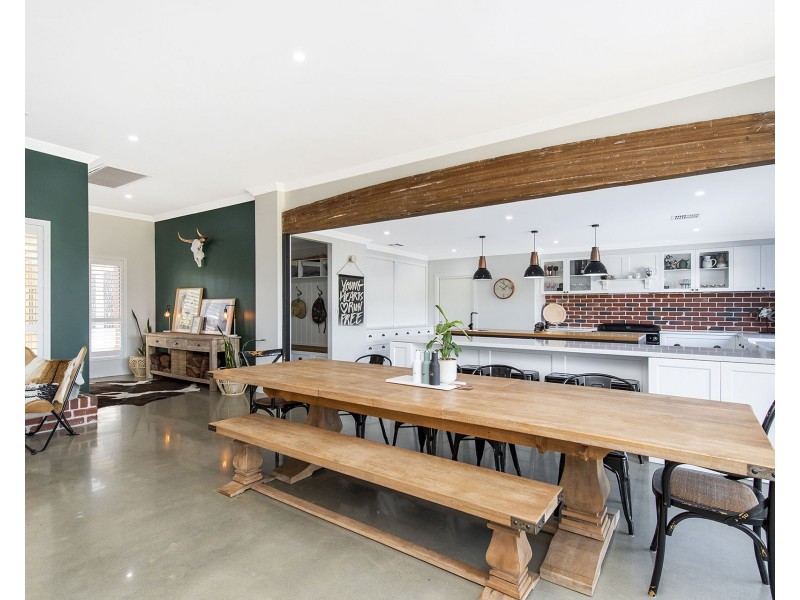 42 Thomasfield Place, Ravenswood WA 6208