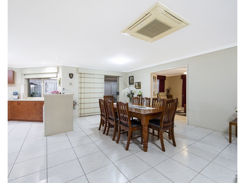 4 Petit Loop, Dudley Park WA 6210