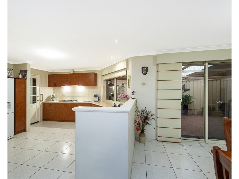 4 Petit Loop, Dudley Park WA 6210