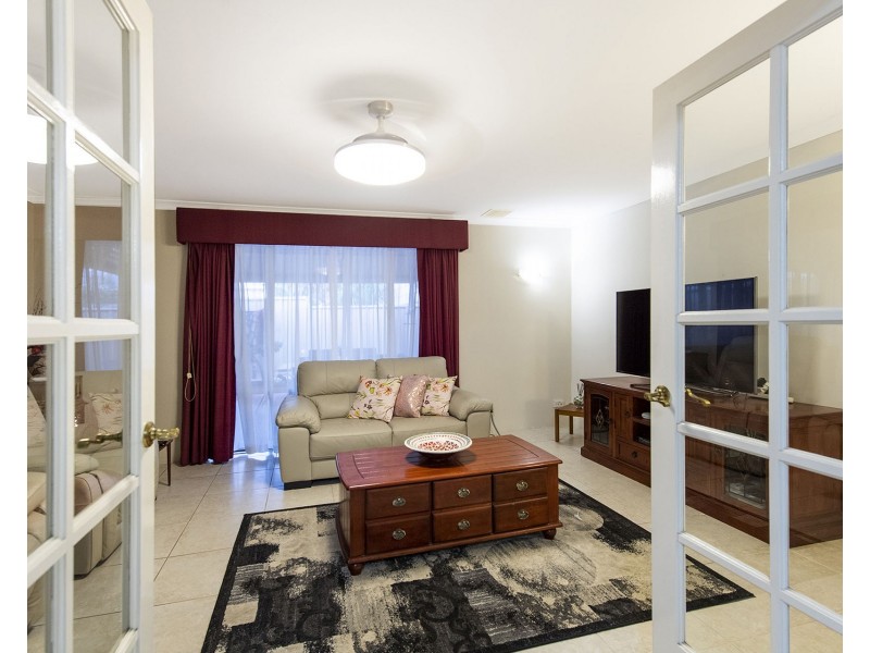 4 Petit Loop, Dudley Park WA 6210