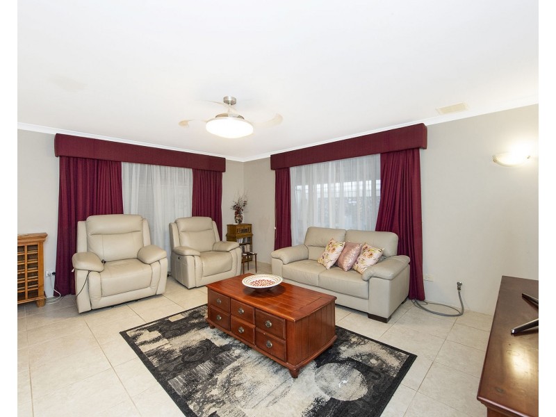 4 Petit Loop, Dudley Park WA 6210