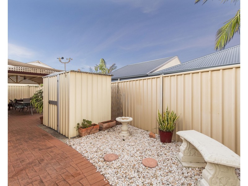 4 Petit Loop, Dudley Park WA 6210