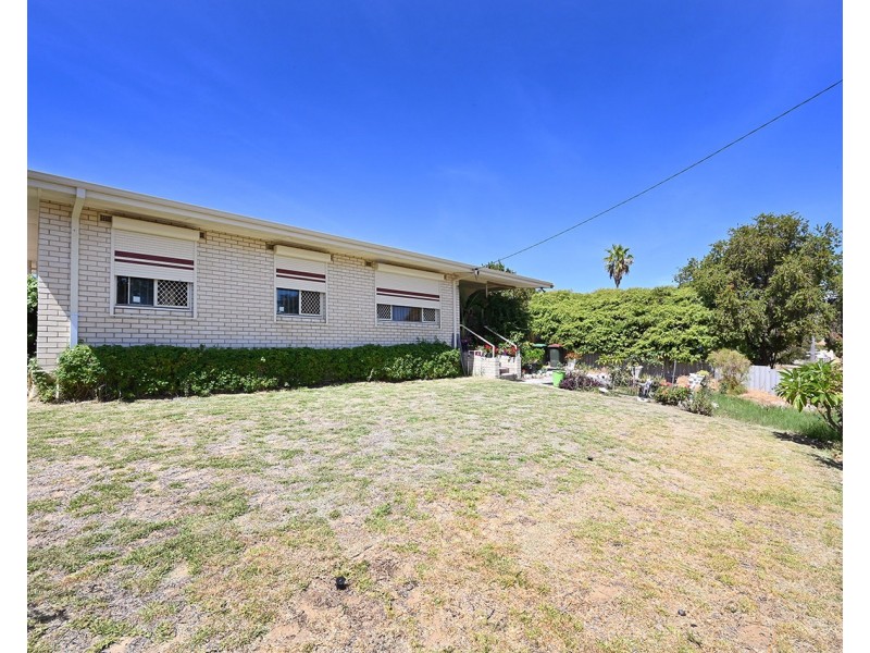 10 Gummow Way, Girrawheen WA 6064