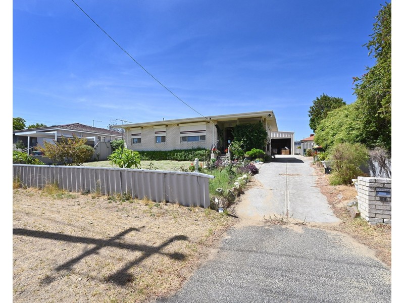 10 Gummow Way, Girrawheen WA 6064