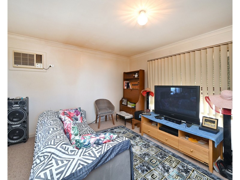 10 Gummow Way, Girrawheen WA 6064