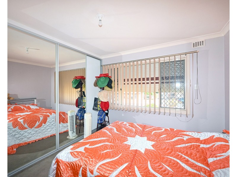 10 Gummow Way, Girrawheen WA 6064