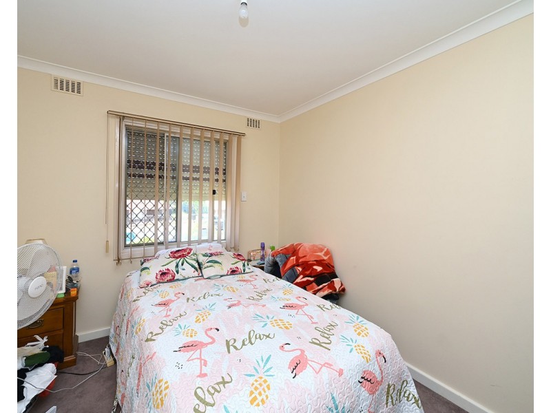 10 Gummow Way, Girrawheen WA 6064