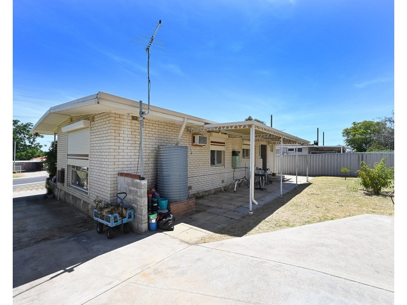 10 Gummow Way, Girrawheen WA 6064