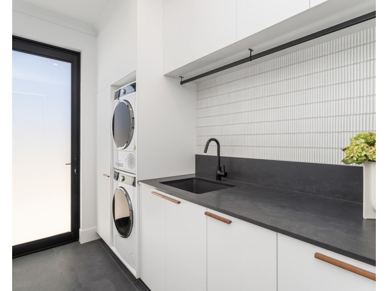 206 Empire Avenue, Churchlands WA 6018