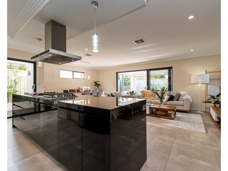 5 Ingles Place, Bayswater WA 6053