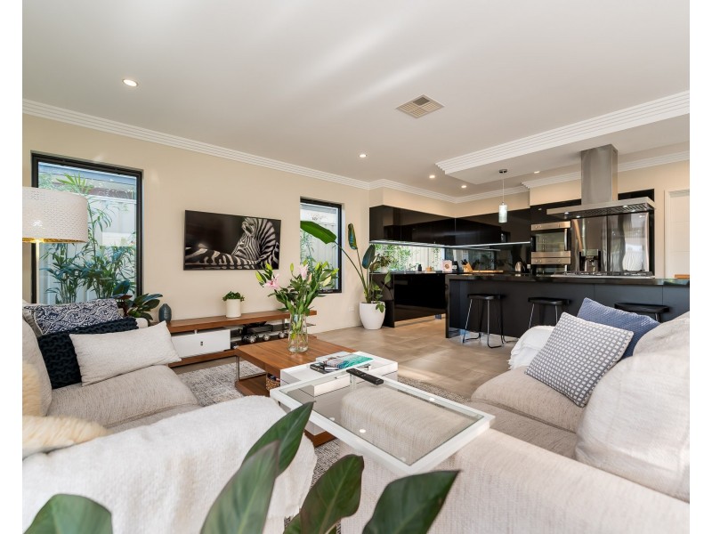 5 Ingles Place, Bayswater WA 6053