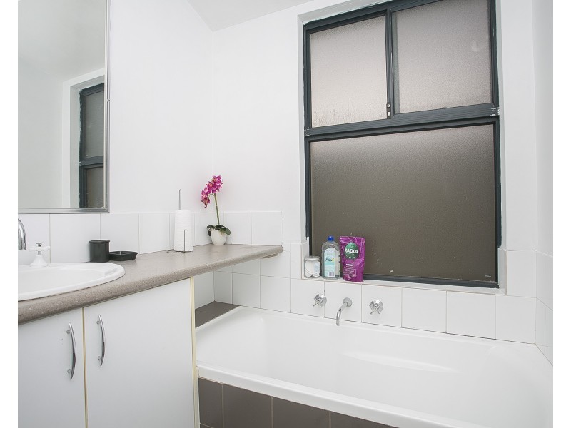 1/102 Gibbs Street, East Cannington WA 6107