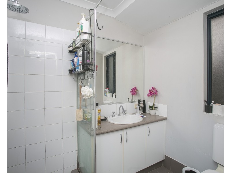 1/102 Gibbs Street, East Cannington WA 6107