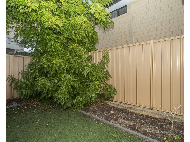 1/102 Gibbs Street, East Cannington WA 6107