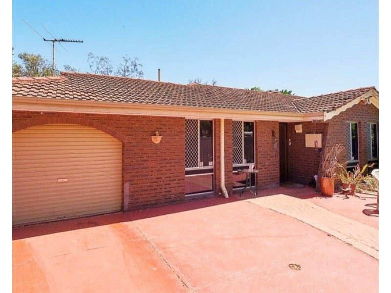 45 Coops Avenue, Thornlie WA 6108