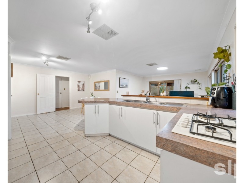 15 Hinchinbrook Avenue, Ridgewood WA 6030