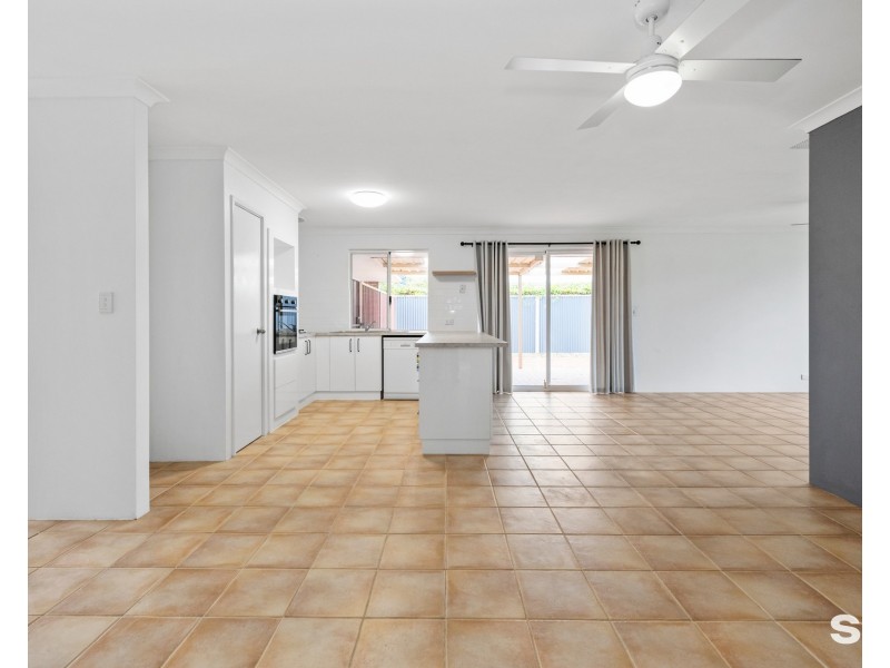 14 Cane Road, Greenfields WA 6210