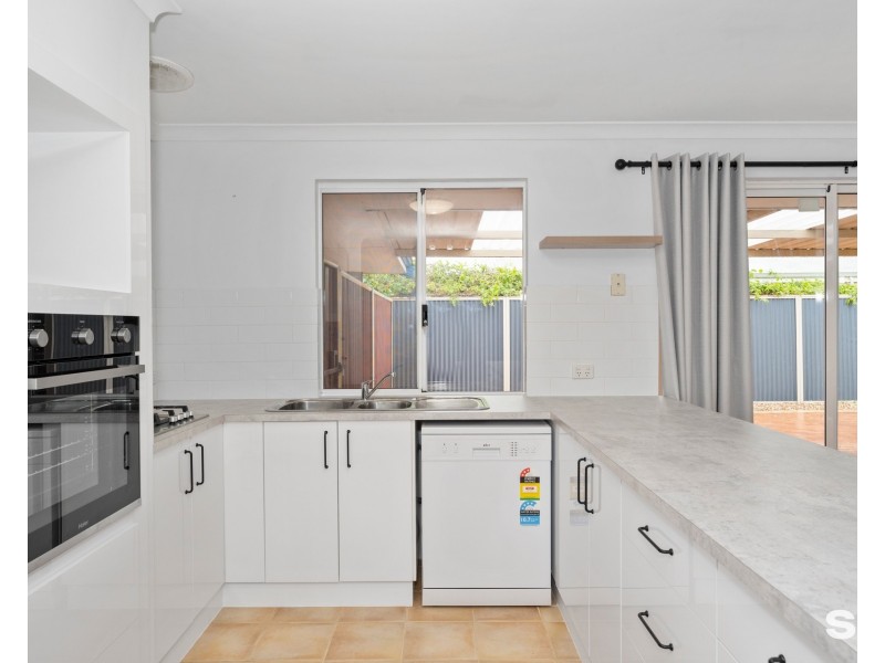 14 Cane Road, Greenfields WA 6210