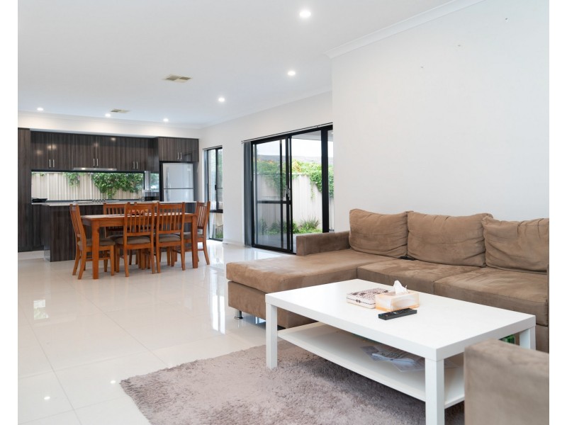 6/10 Morley Street, Maddington WA 6109