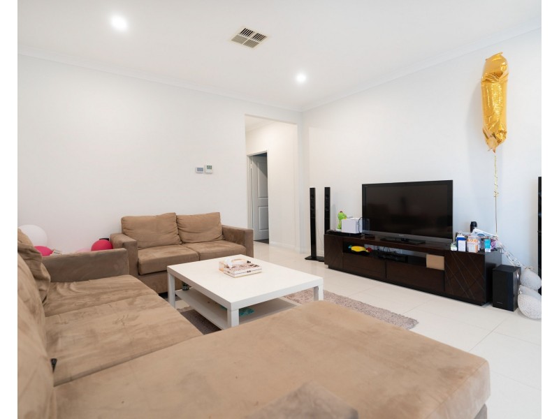 6/10 Morley Street, Maddington WA 6109