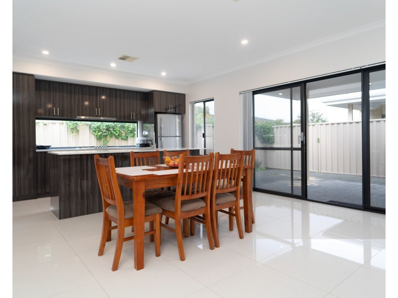 6/10 Morley Street, Maddington WA 6109