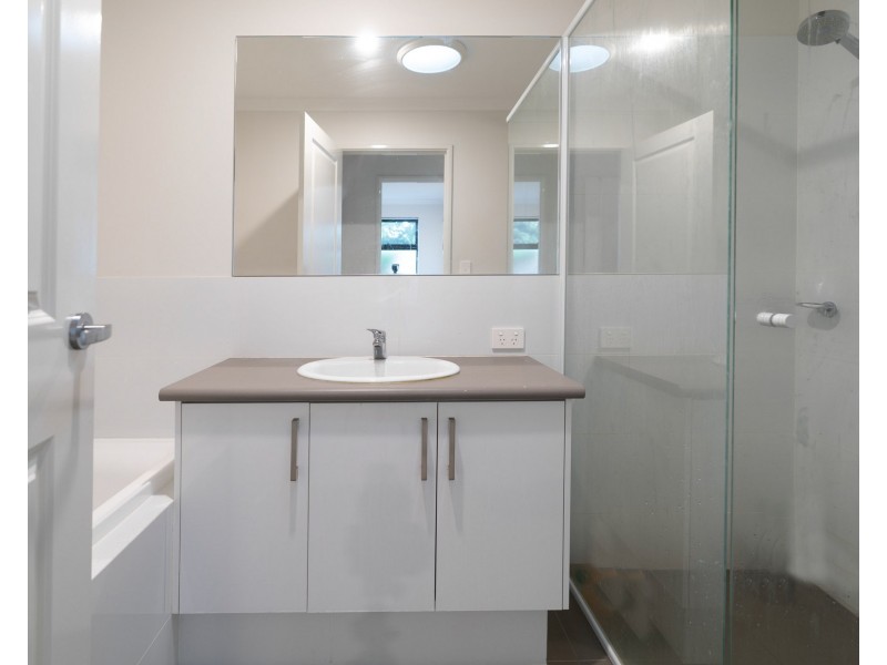 6/10 Morley Street, Maddington WA 6109