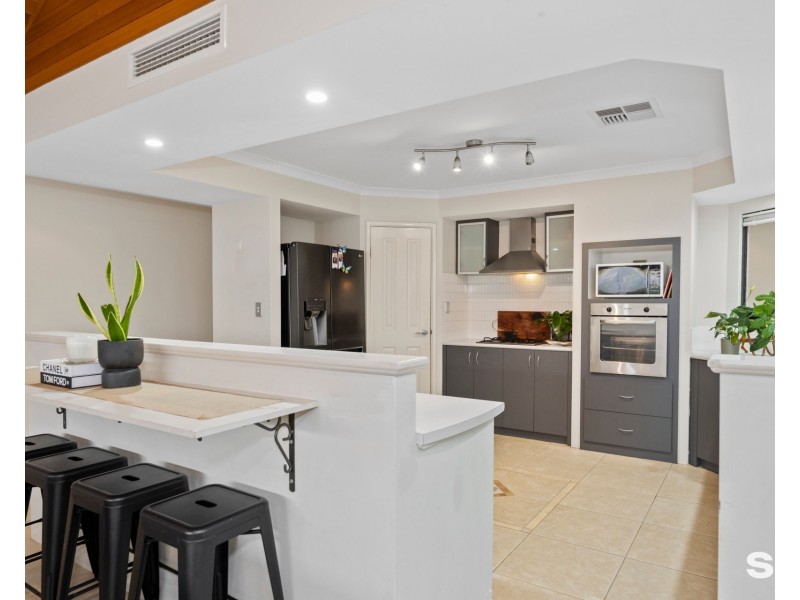 13 Frigate Way, Wannanup WA 6210