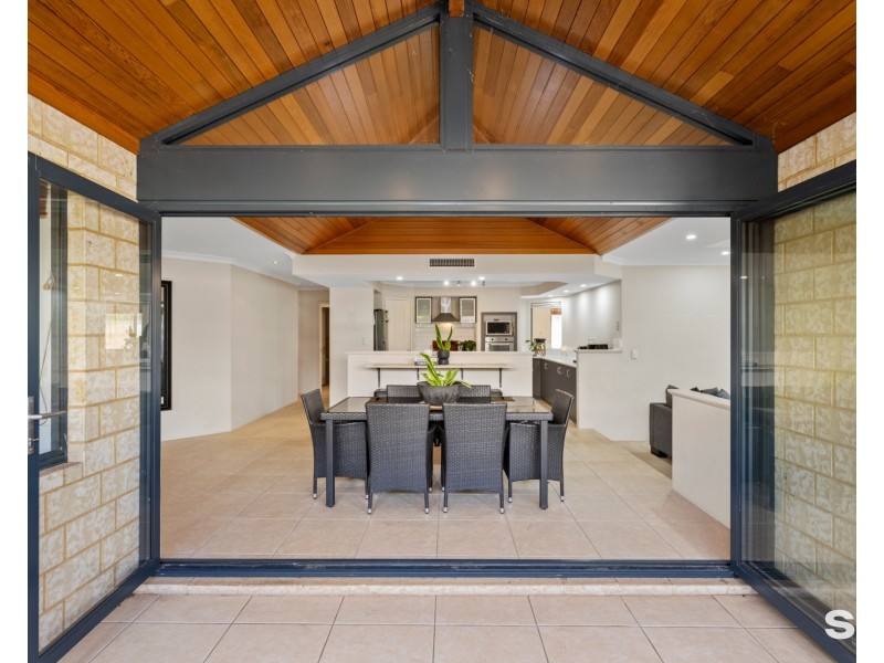 13 Frigate Way, Wannanup WA 6210