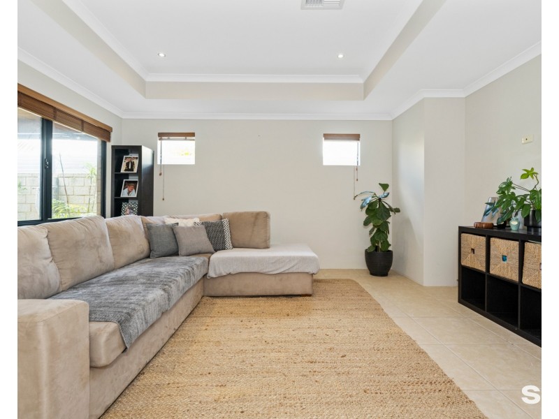 13 Frigate Way, Wannanup WA 6210