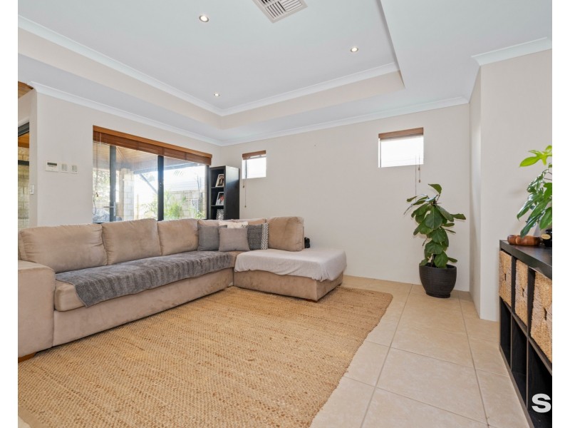 13 Frigate Way, Wannanup WA 6210