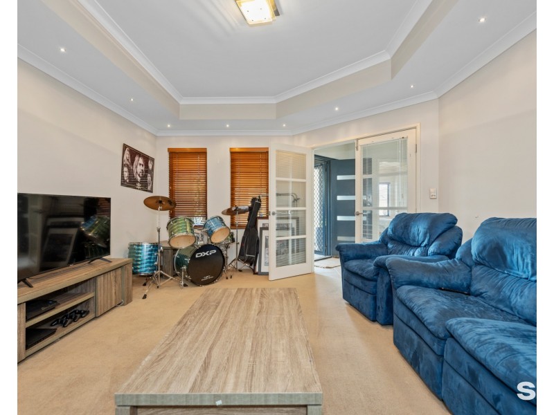 13 Frigate Way, Wannanup WA 6210