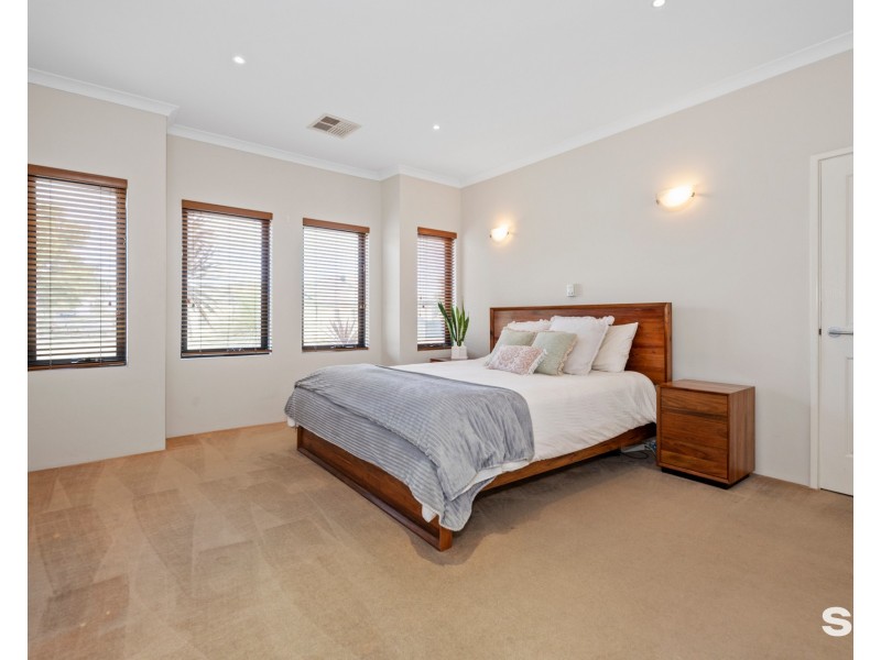 13 Frigate Way, Wannanup WA 6210