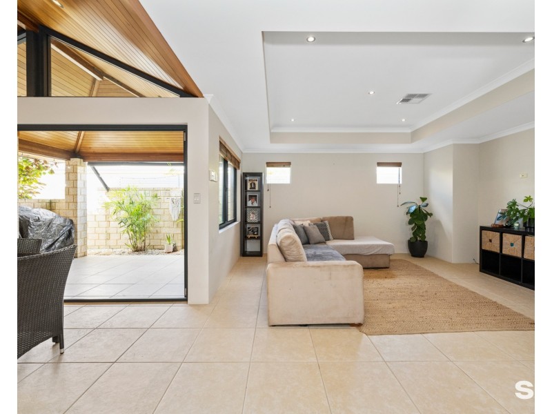 13 Frigate Way, Wannanup WA 6210