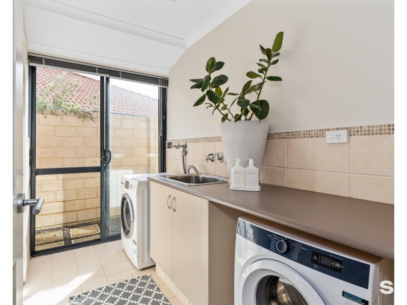 13 Frigate Way, Wannanup WA 6210