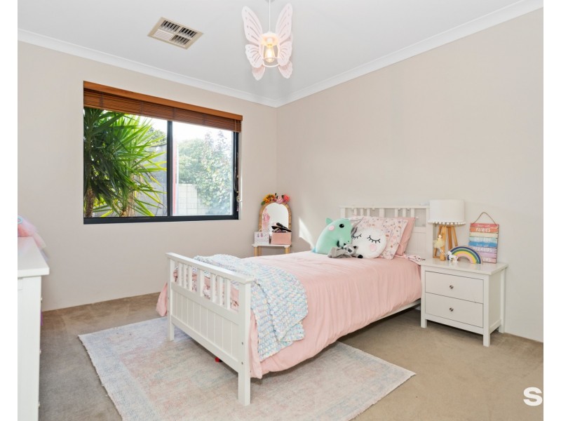 13 Frigate Way, Wannanup WA 6210