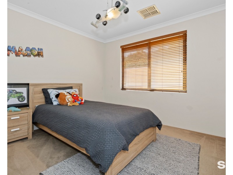 13 Frigate Way, Wannanup WA 6210
