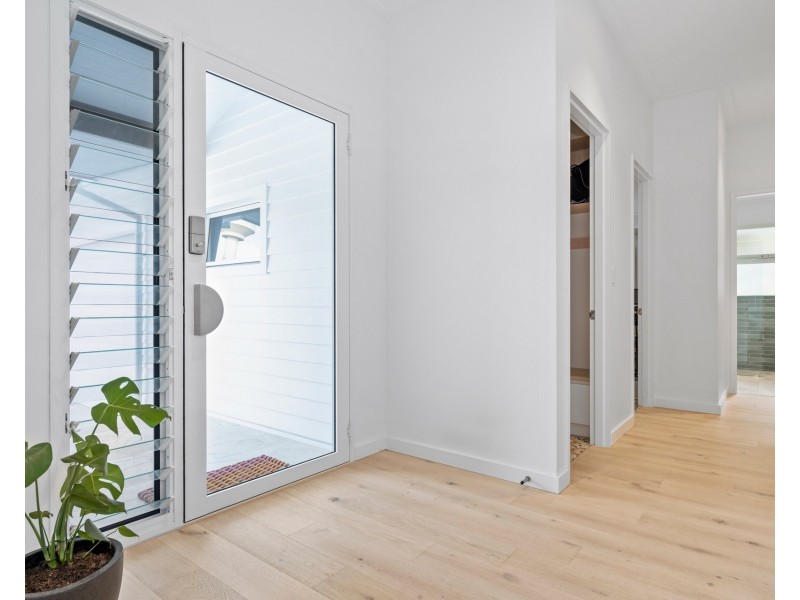 102 Leighton Road, Halls Head WA 6210
