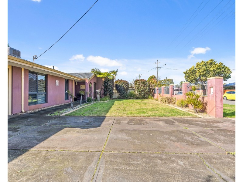 74 Walkington Way, Eden Hill WA 6054