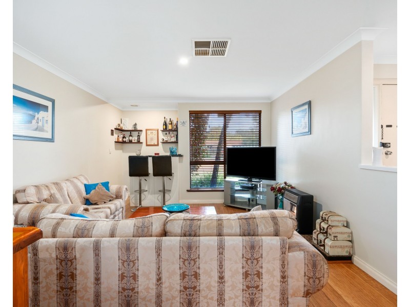 74 Walkington Way, Eden Hill WA 6054