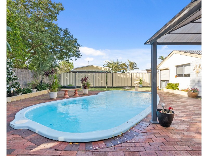 74 Walkington Way, Eden Hill WA 6054